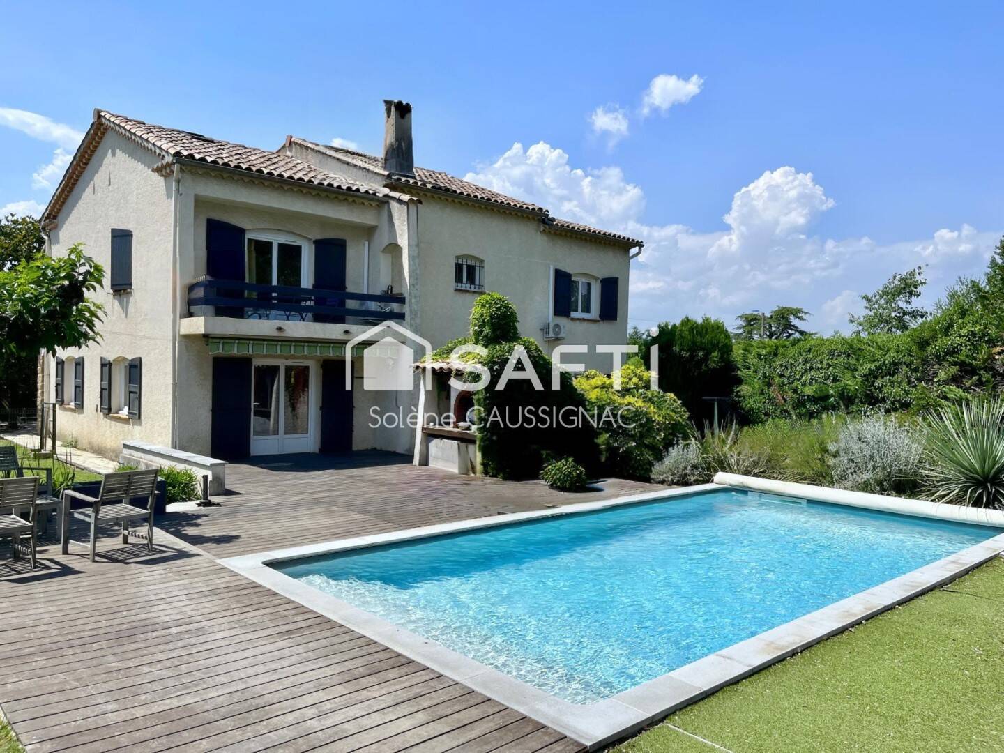 Maison 8 pièces 251 m² · à Alès · 251 m² · 370 000 €
