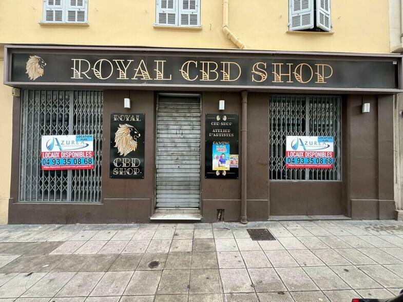 Local commercial à louer 3 200 € 150 m² de surface de vente Vernier Nice 06000
