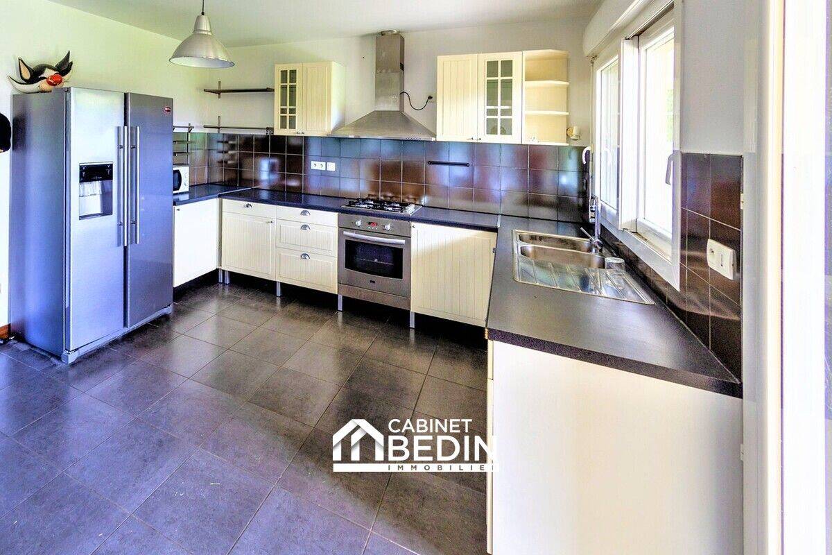 Maison 5 pièces 138 m² · à Saint-Vincent-de-Paul · 137,5 m² · 360 000 €