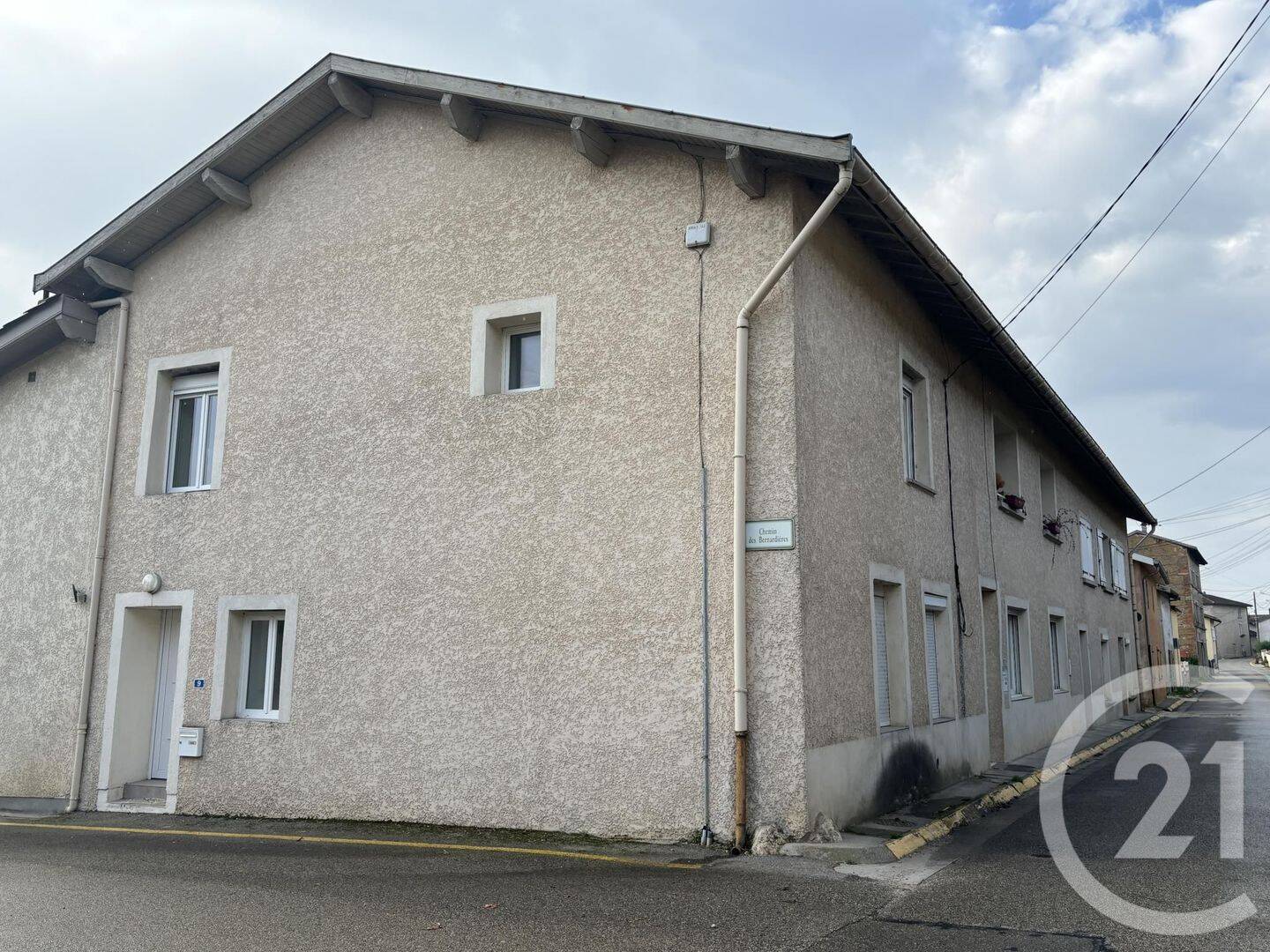 Maison 4 pièces 88 m² · à Bourg-Saint-Christophe · 88,3 m² · 1 060 €
