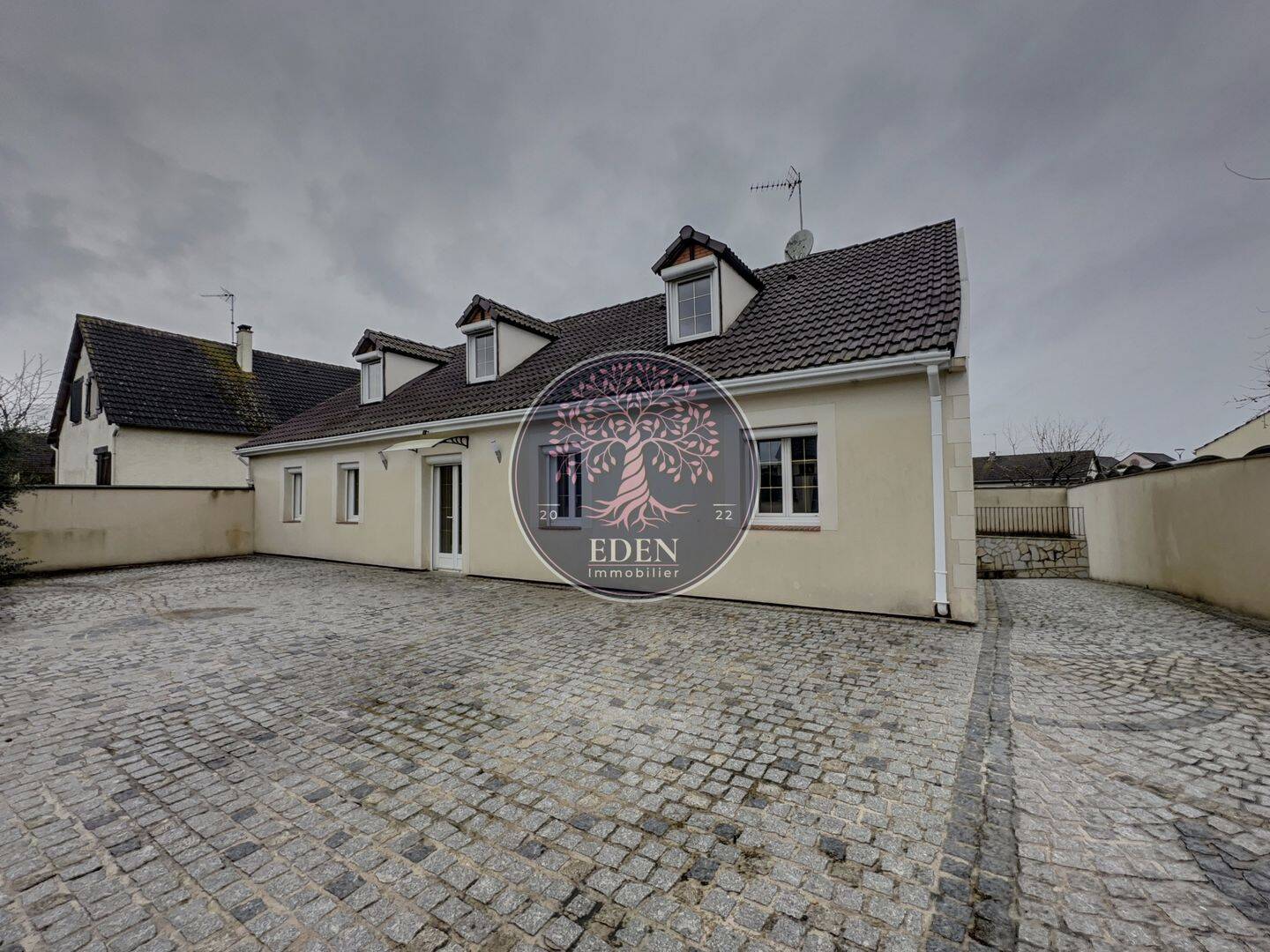 Maison 10 pièces 170 m² · à Dreux · 170 m² · 263 000 €