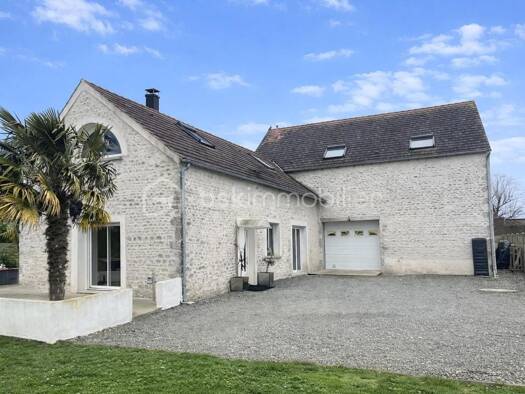 Maison à vendre 375 000 € 7 pièces 5 chambres 260 m² 1 506 m² de terrain Bazoches-les-Hautes 28140