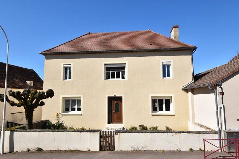 Maison 6 pièces 133 m² · à Chalmoux · 133 m² · 125 000 €