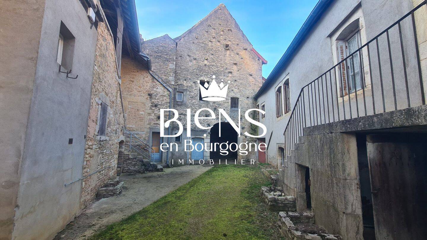Maison 12 pièces 290 m² · à Volnay · 290 m² · 350 000 €