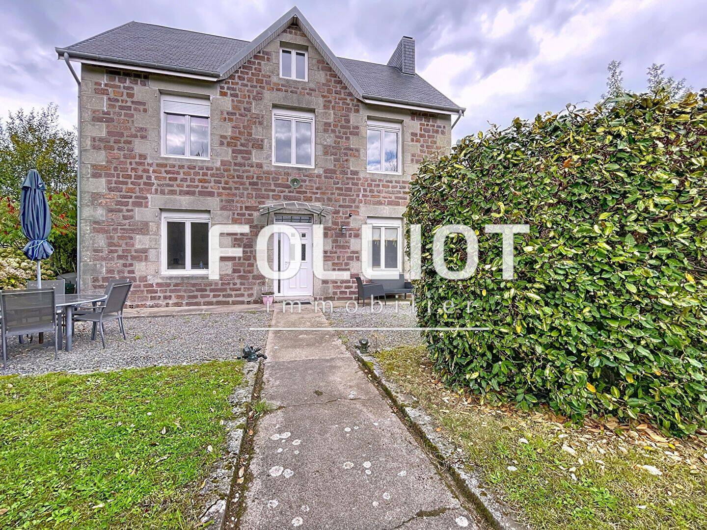 Maison 11 pièces 215 m² · à Lengronne · 215 m² · 339 500 €
