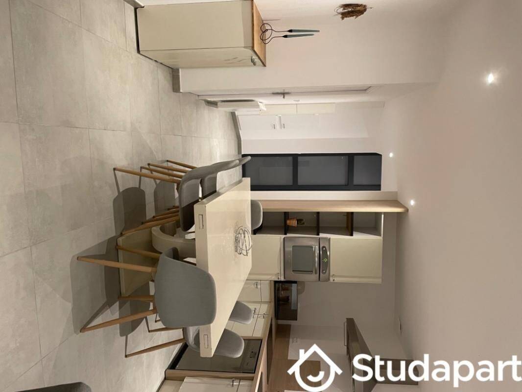 1 pièce 24 m² · à Croix · 24 m² · 460 €