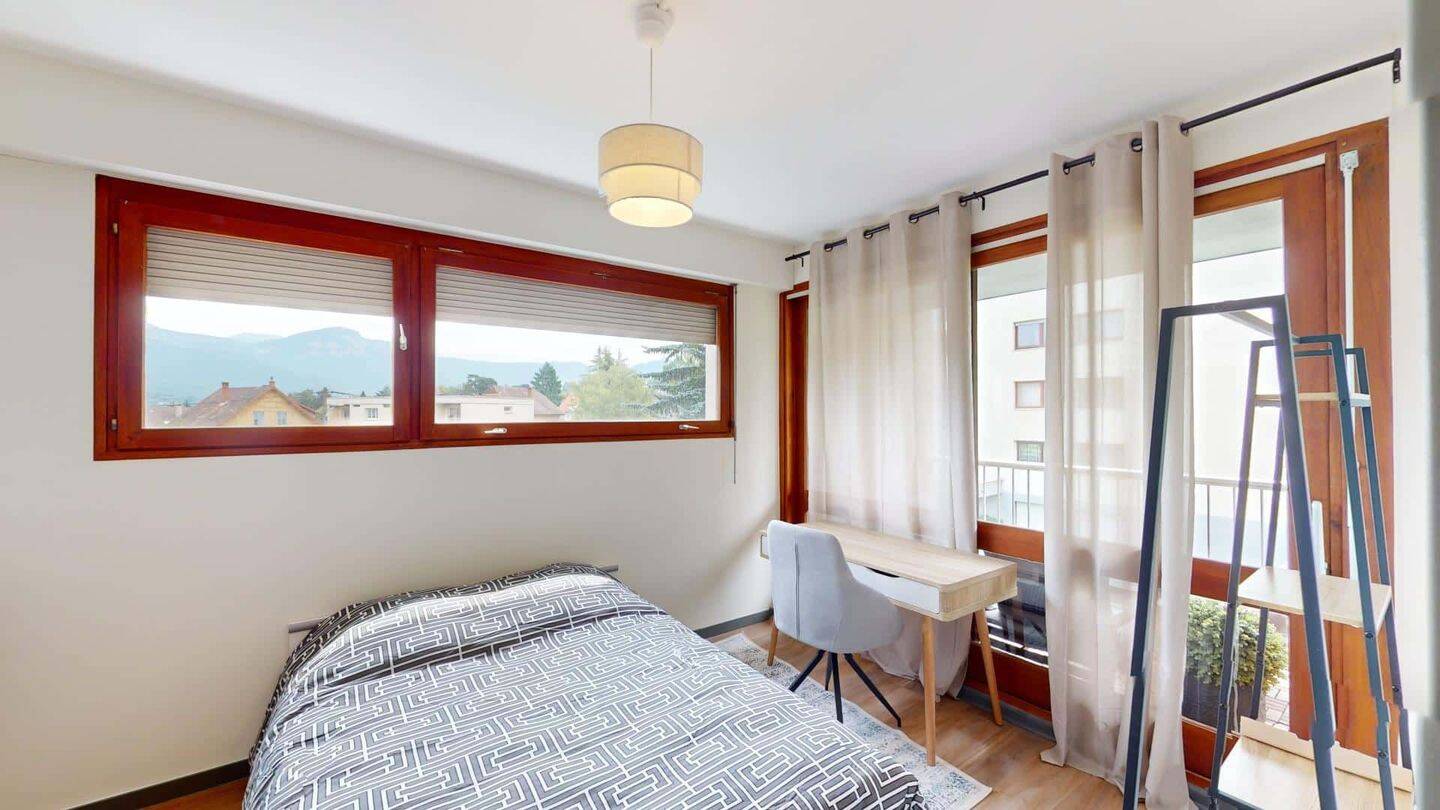 Appartement 1 pièce 15 m² · à Jacob-Bellecombette · 15 m² · 525 €/mois