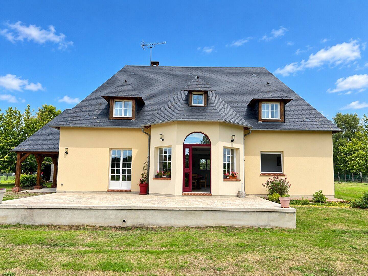 Maison 202 m² · à Saint-Aubin-de-Scellon · 202 m² · 336 000 €