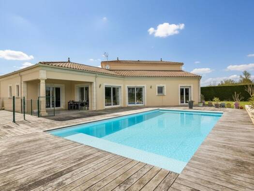 Maison à vendre 457 000 € 7 pièces 5 chambres 235 m² 2 000 m² de terrain Gauriaguet 33240