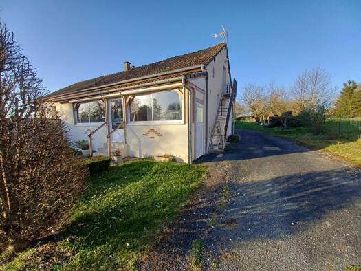 Maison à vendre 59 500 € 4 pièces 3 chambres 65 m² 978 m² de terrain Groises 18140