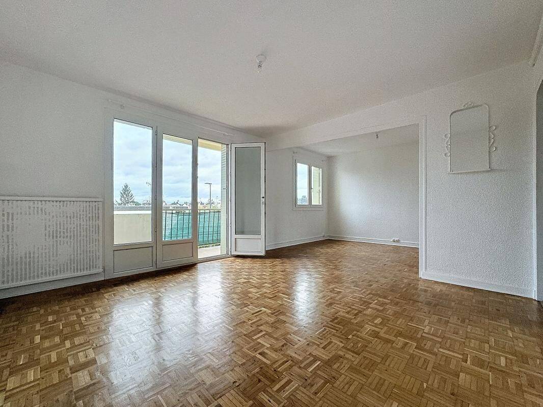Appartement 3 pièces 73 m² · à Guilherand-Granges · 73 m² · 740 €/mois