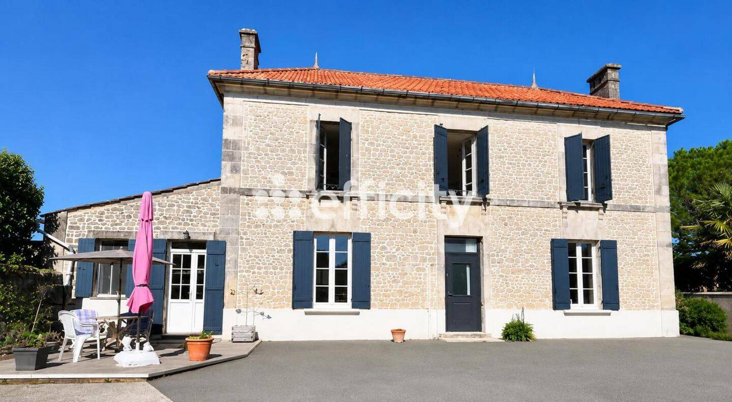Maison 6 pièces 196 m² · à Lorignac · 196 m² · 298 000 €