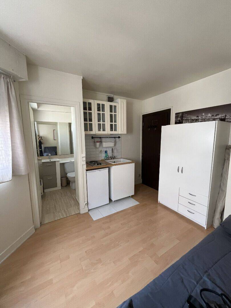 Appartement 1 pièce 14 m² · à Neuilly-sur-Seine · 14,4 m² · 772 €