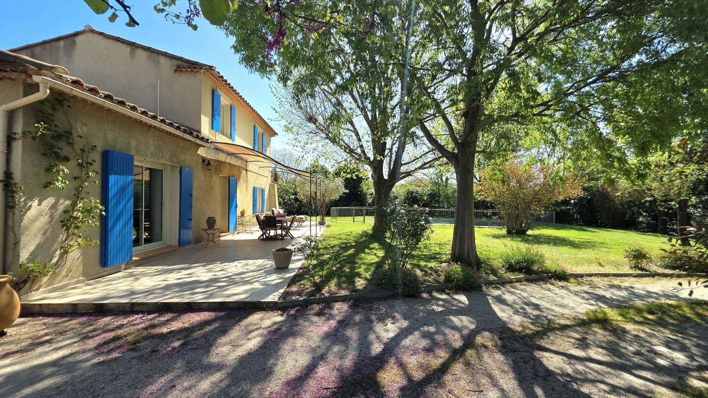 Maison 6 pièces 130 m² · à Cadenet · 130 m² · 530 000 €