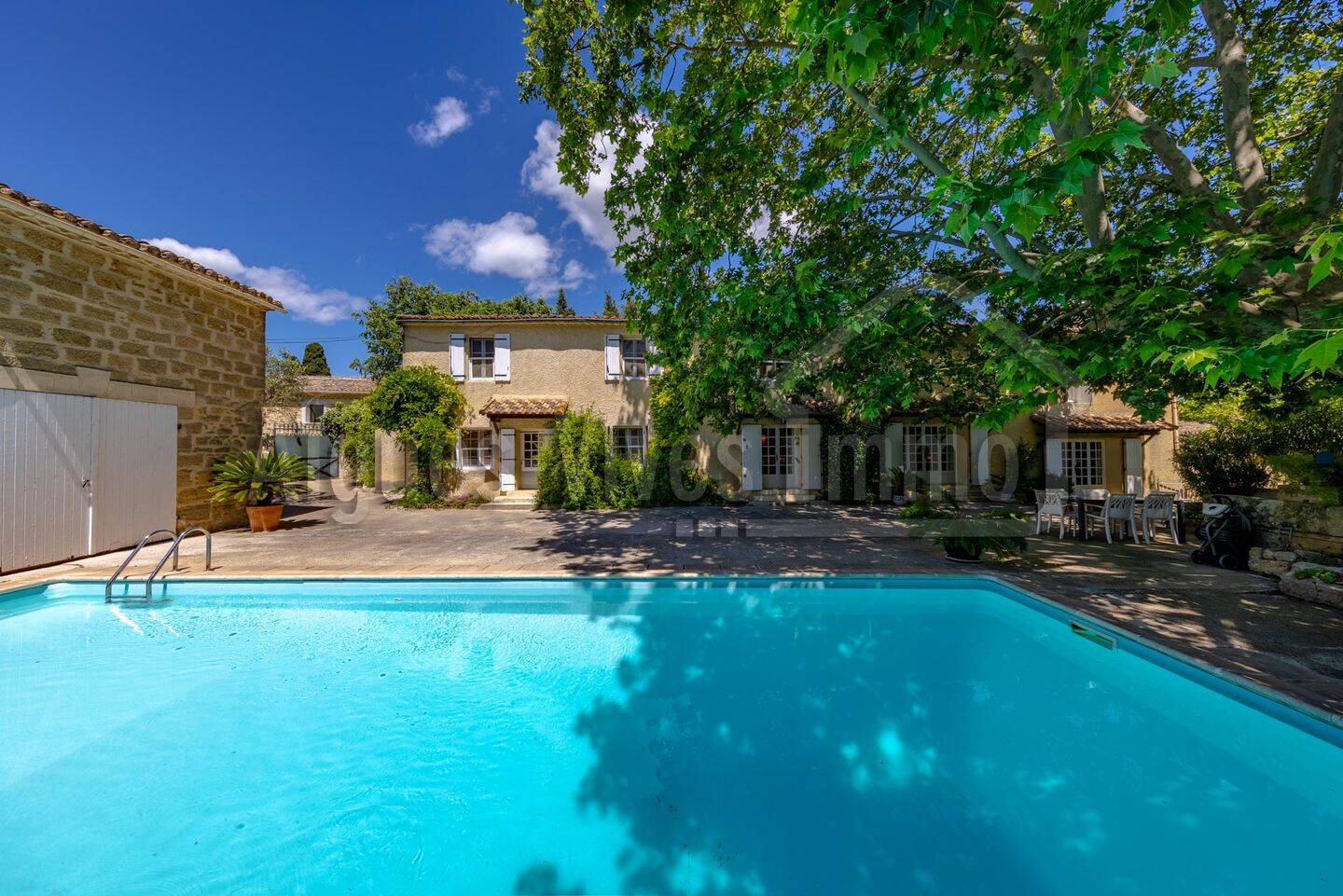 Maison 8 pièces 201 m² · à Aigues-Vives · 201 m² · 927 000 €