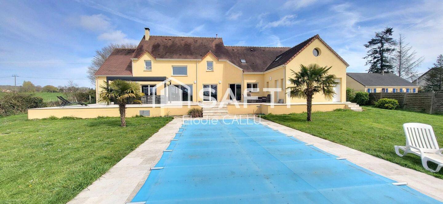 Maison 9 pièces 325 m² · à La Loupe · 325 m² · 530 000 €