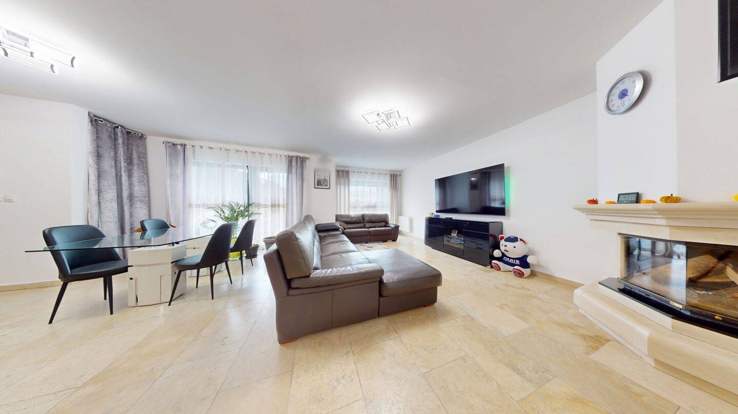 Maison 7 pièces 245 m² · à Cormeilles-en-Parisis · 244,9 m² · 859 000 €