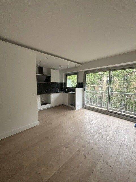 Appartement 2 pièces 42 m² · à Paris 19ème Arrondissement · 41,8 m² · 1 450 €