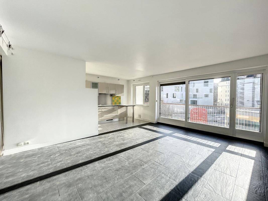 Appartement 3 pièces 70 m² · à Paris 14ème Arrondissement · 70 m² · 2 129 €