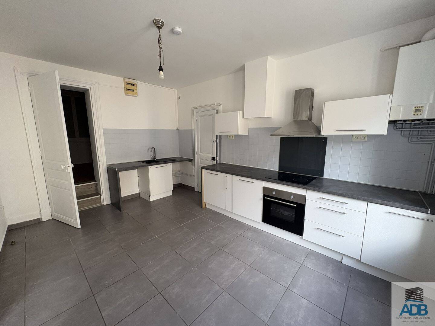 Appartement 2 pièces 57 m² · à Le Coteau · 57 m² · 439 €/mois