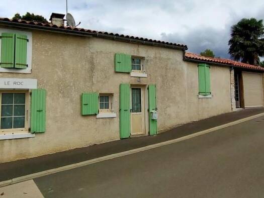 Maison à vendre 158 000 € 4 pièces 2 chambres 84 m² 1 427 m² de terrain La Caillère-Saint-Hilaire 85410