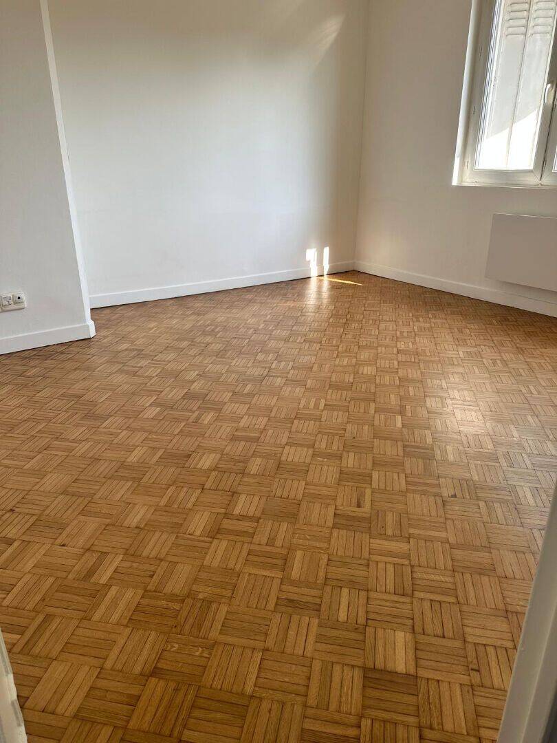 Appartement 3 pièces 67 m² · à La Courneuve · 67,2 m² · 1 300 €