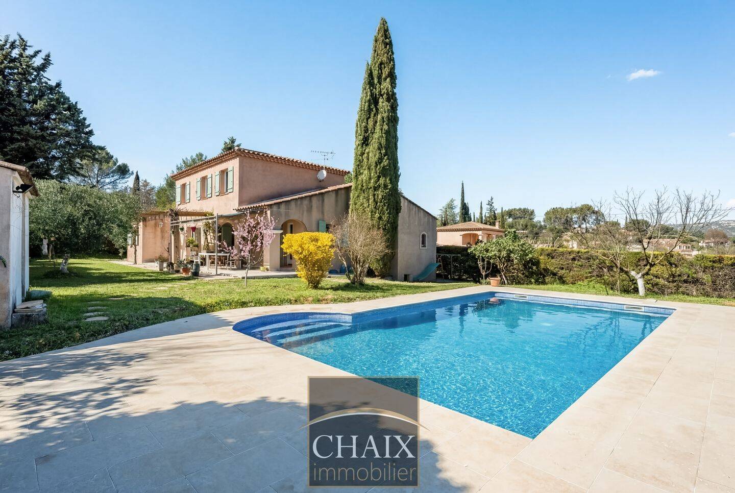 Maison 5 pièces 158 m² · à La Destrousse · 158 m² · 649 000 €