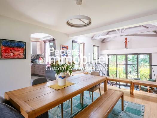 Maison à vendre 1 245 000 € 9 pièces 5 chambres 230 m² 475 m² de terrain Plateau-Mont Valérien Rueil-Malmaison 92500