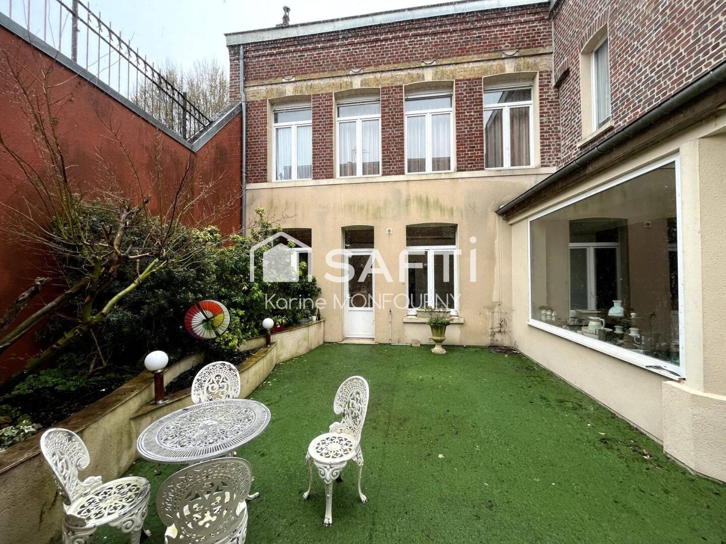 Maison 9 pièces 257 m² · à Saint-Quentin · 257 m² · 289 990 €