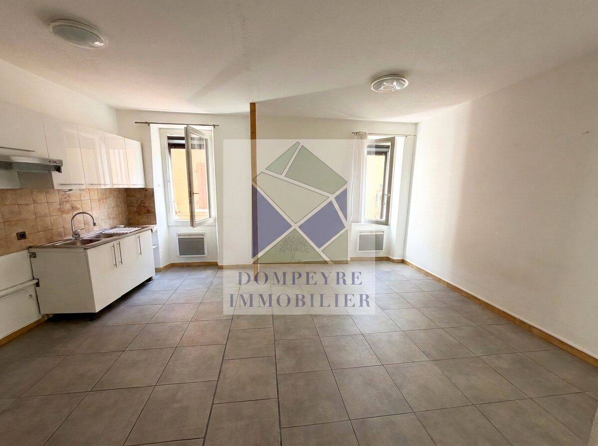 Appartement 3 pièces 59 m² · à Nans-les-Pins · 58,9 m² · 816 €