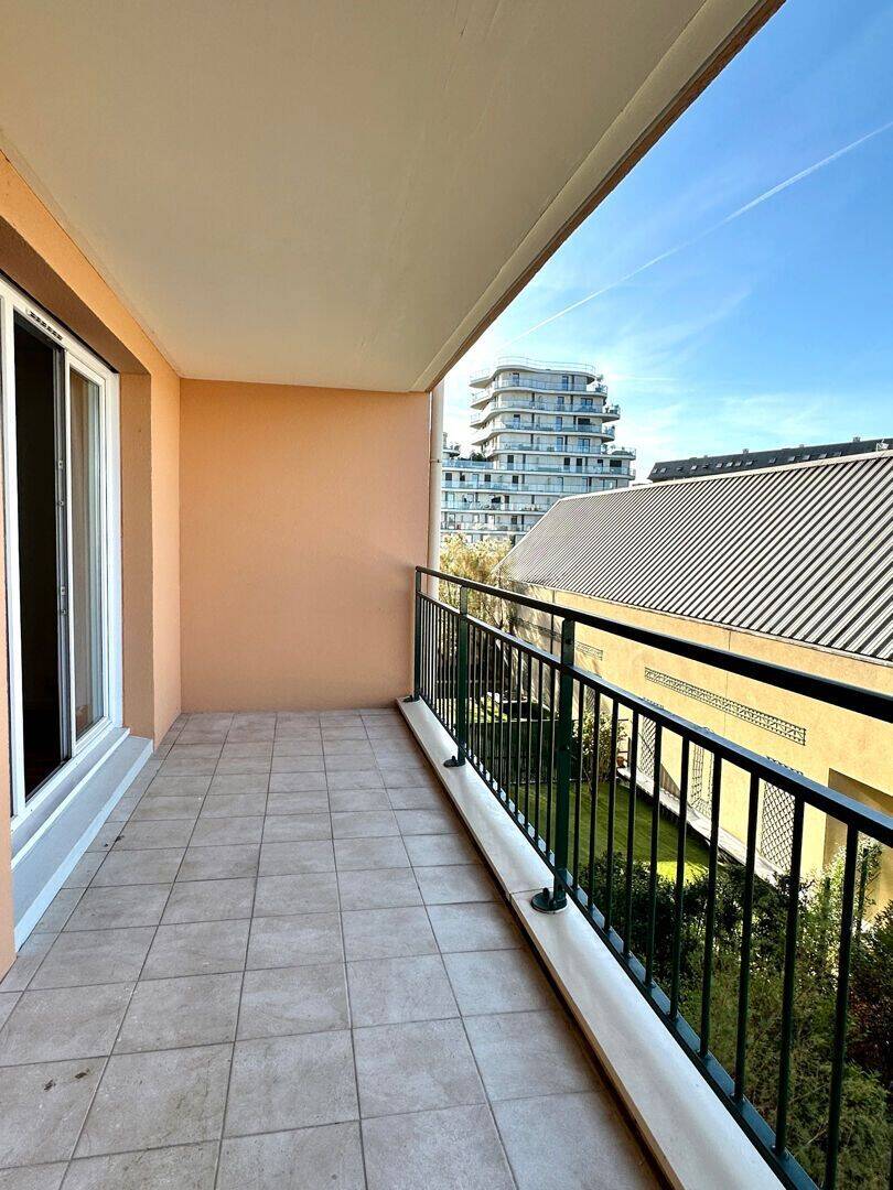Appartement 3 pièces 65 m² · à Colombes · 65,4 m² · 1 390 €/mois