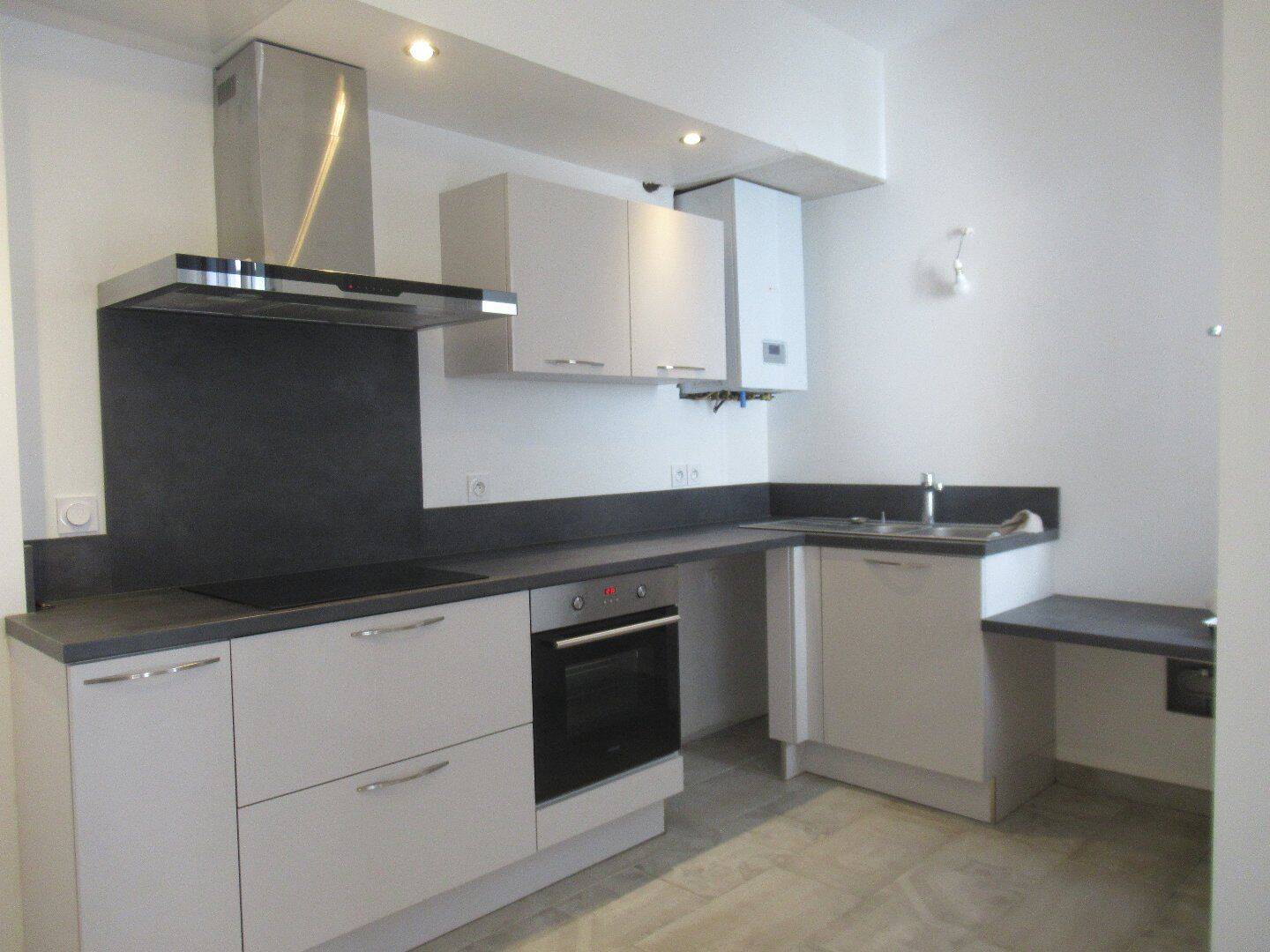 Appartement 4 pièces 100 m² · à Béziers · 100 m² · 850 €