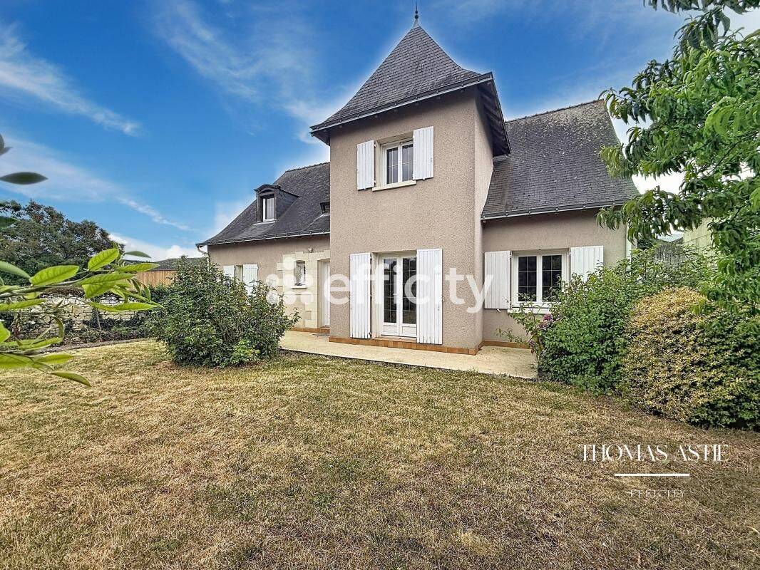 Maison 7 pièces 162 m² · à Varrains · 162 m² · 285 000 €