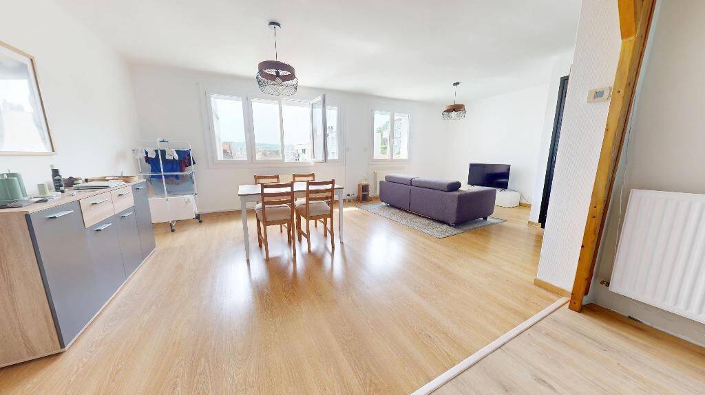 Appartement 2 pièces 57 m² · à Saint-Étienne · 57 m² · 660 €