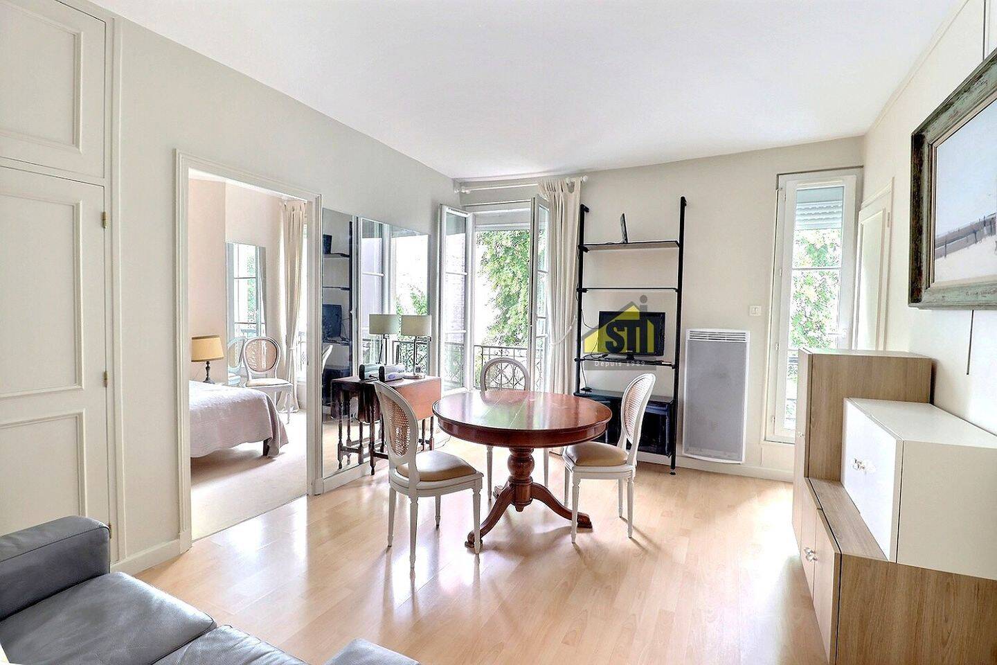 Appartement 2 pièces 29 m² · à Paris 14ème Arrondissement · 28,5 m² · 350 000 €