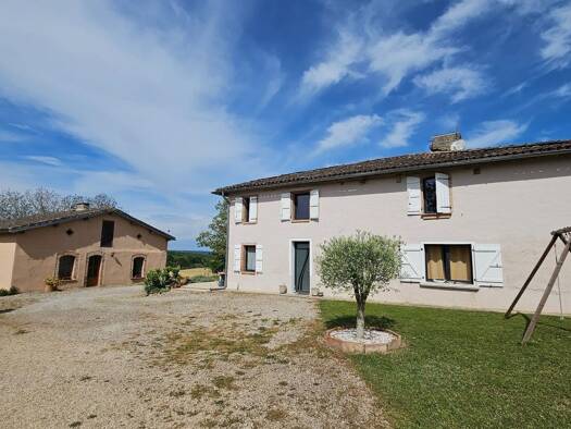 Maison à vendre 360 000 € 9 pièces 6 chambres 330 m² 6 483 m² de terrain Montgaillard 81630