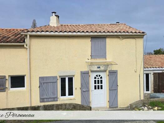 Maison à vendre 254 400 € 3 pièces 1 chambre 92 m² 260 m² de terrain Sainte-Soulle 17220