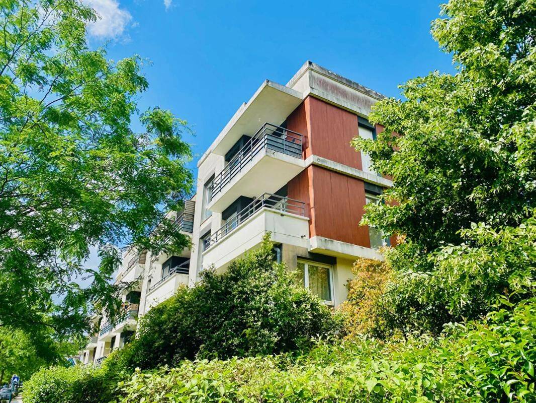 Appartement 4 pièces 73 m² · à Montévrain · 73 m² · 299 000 €