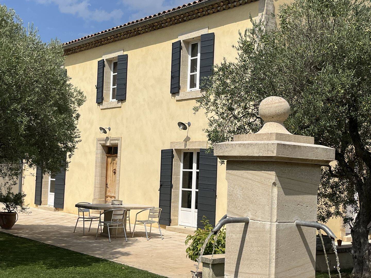 Maison 7 pièces 180 m² · à Venasque · 180 m² · 890 000 €