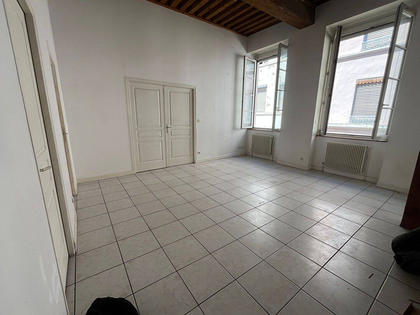 Appartement 5 pièces 97 m² · à Lyon 4ème Arrondissement · 97,2 m² · 1 600 €/mois