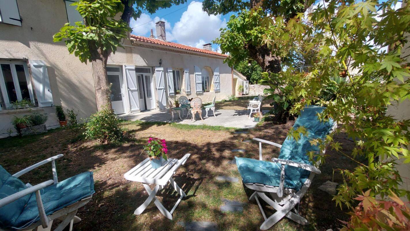 Maison 5 pièces 109 m² · à Saint-Estèphe · 109 m² · 171 000 €