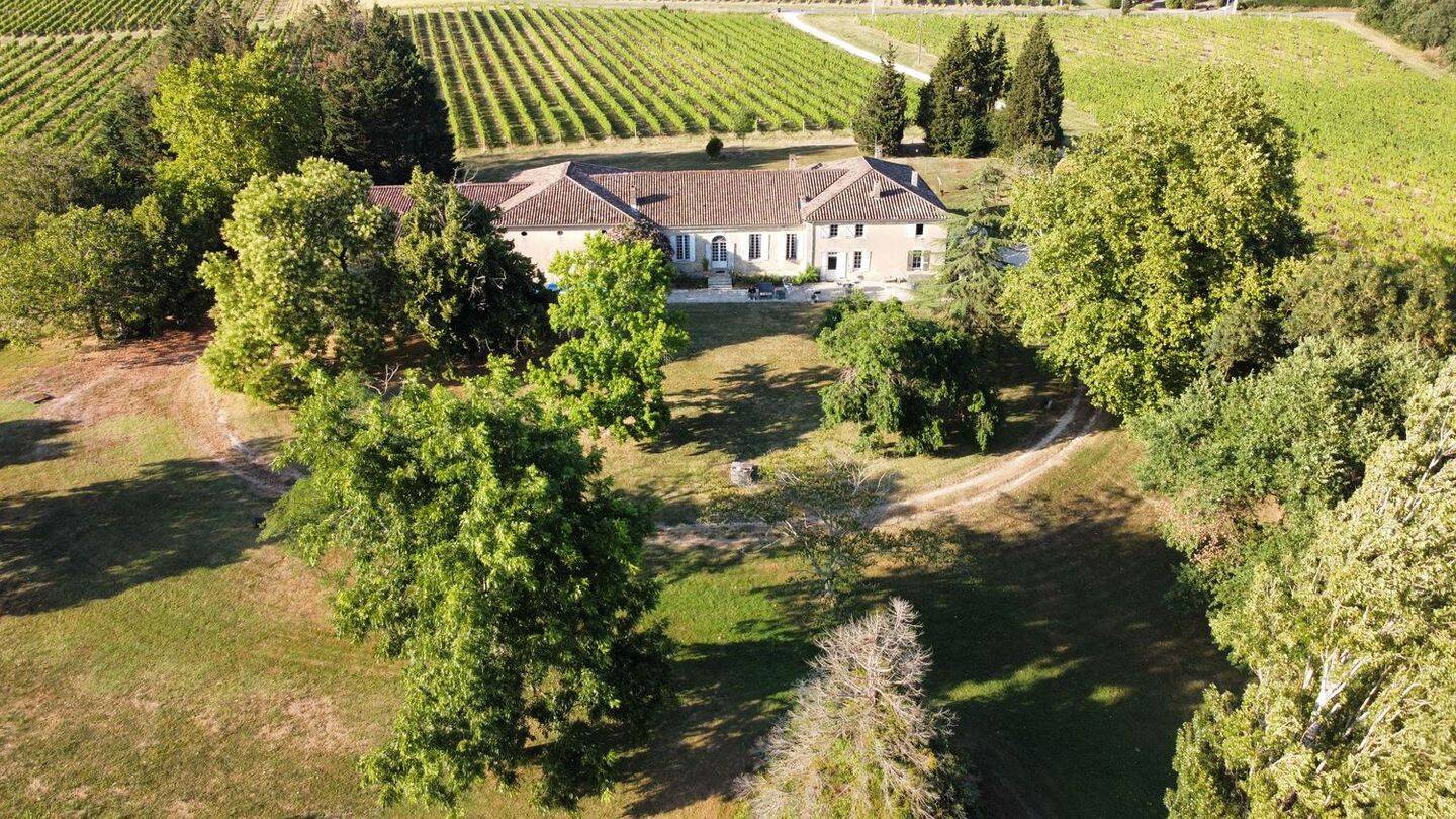 Maison 8 pièces 380 m² · à Saint-Martial · 380 m² · 845 000 €