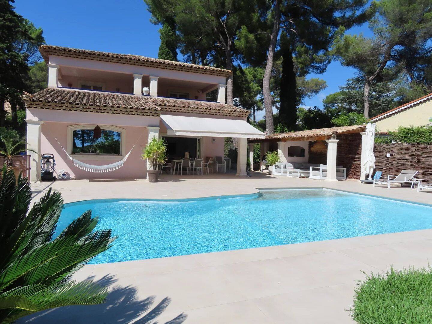 Maison 5 pièces 141 m² · à Le Cannet · 140,9 m² · 1 295 000 €