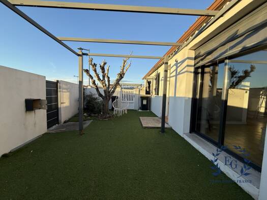 Maison de plain-pied à vendre 335 000 € 5 pièces 4 chambres 105 m² 266 m² de terrain Lunel 34400