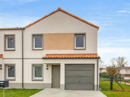 Terrain avec maison neuve à vendre 229 000 € 4 pièces 3 chambres 86 m² 300 m² de terrain Challans 85000