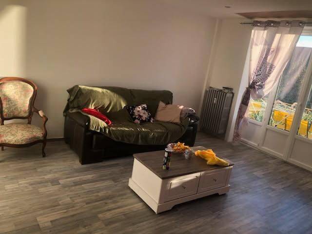 Appartement 3 pièces 82 m² · à Roussillon · 82 m² · 900 €/mois