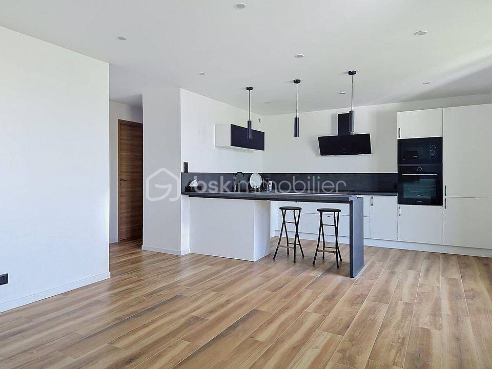 Appartement 3 pièces 60 m² · à Échirolles · 59,7 m² · 125 000 €
