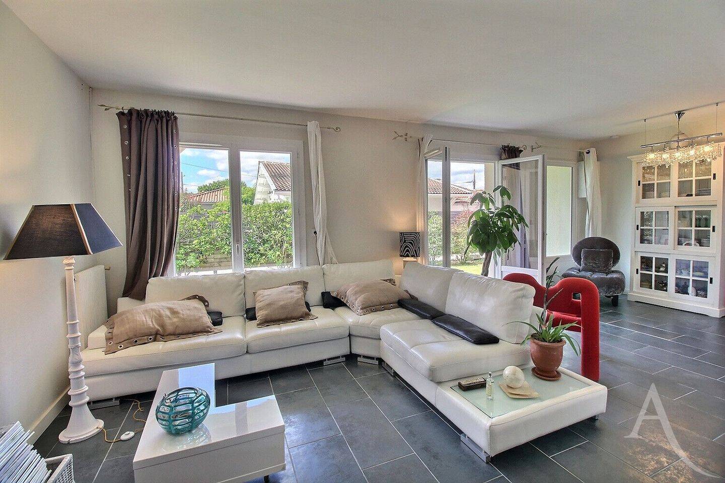 Maison 5 pièces 114 m² · à Gujan-Mestras · 114 m² · 450 000 €