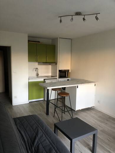 Appartement à louer 650 € 1 pièce 27 m² Étage 1/5 Saint Jean Eudes-Saint Gilles Caen 14000
