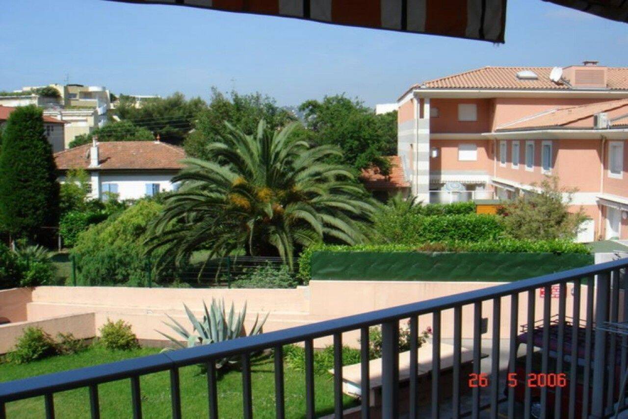 Appartement 2 pièces 51 m² · à Antibes · 51 m² · 990 €/mois